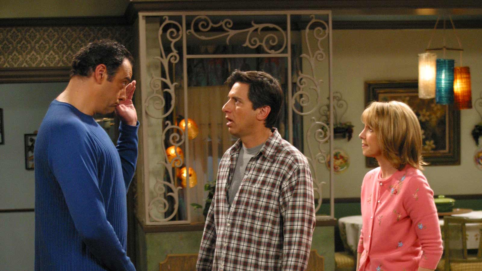 Everybody Loves Raymond - Season 1 - Episode 19 The Dog