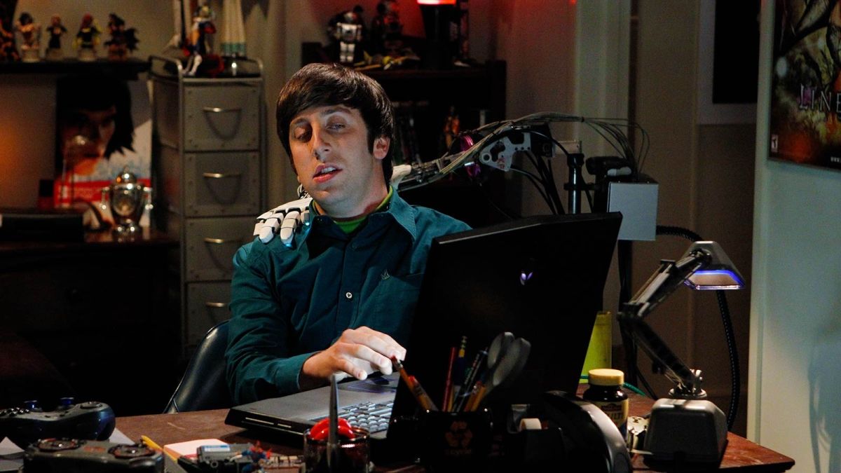 Howard uses a robotic arm for his own pleasure, and Sheldon goes on a date ...